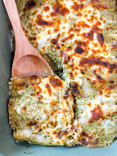 HIGH PROTEIN PESTO LASAGNA ROLL UPS Creamy Pesto Chicken Lasagna Roll Ups, Protein Packed Pasta Recipes, High Protein Lasagna Soup, Make Ahead Dinners To Freeze, Whole 30 Lasagna, Dinner Protein Ideas, Pesto Recipes Dinner Healthy, High Protein Meals Prep, Healthy Dinner Protein