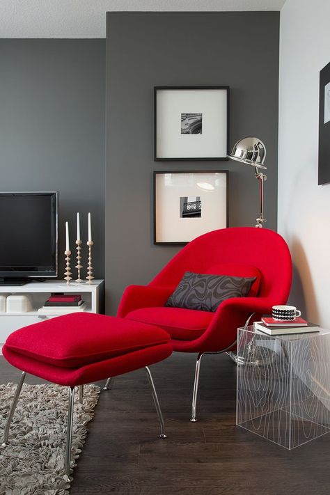 Black White And Grey Bedroom, Red Interior Design, Red Living, Warm Home Decor, Living Room Red, Bedroom Red, Red Decor, Family Room Design, Red Interiors