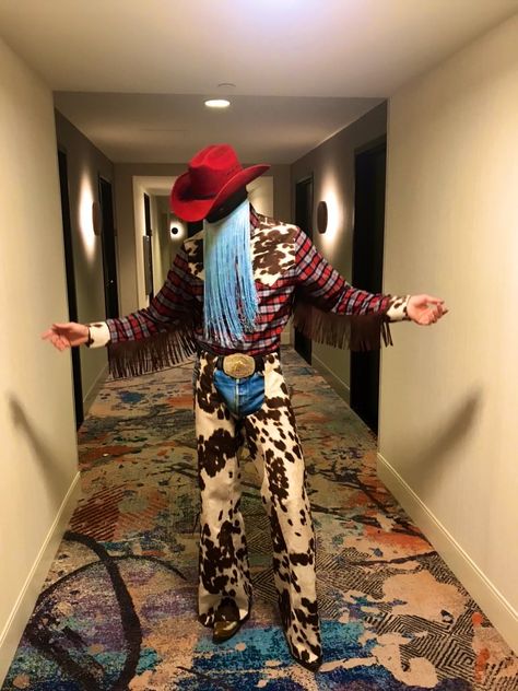 Space Cowboy Party, Glam Cowboy, Western Disco, Outfit Themes, Disco Cowboy, Gay Cowboy, Cowboy Carter, Orville Peck, Cowboy Outfit