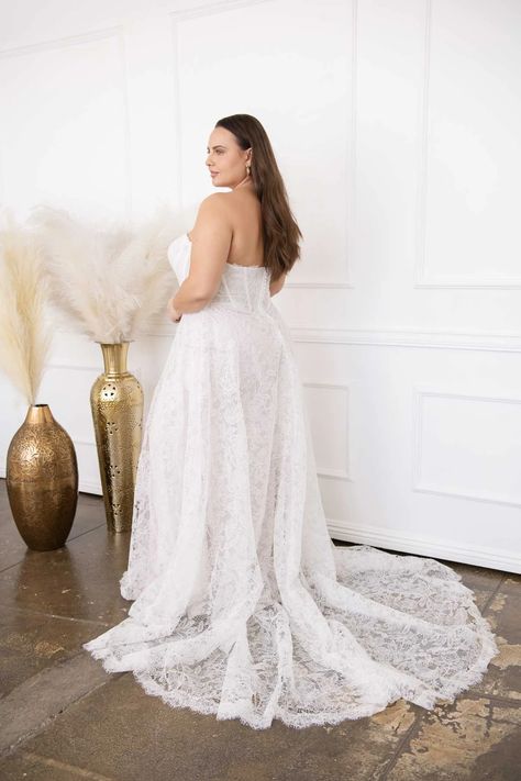 Plus Size Lace Strapless Wedding Dress with Gloves Strapless Wedding Dress With Gloves, Lace Strapless Wedding Dress, Wedding Dress With Gloves, Curvy Wedding, Dress With Gloves, Bridal Gown Styles, Plus Size Wedding Dress, Plus Size Gowns, Boho Wedding Dress Lace