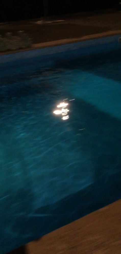 Night Pool Snap, Night Swimming Aesthetic Pool, Night Swimming Aesthetic, Late Night Swim, Late Night Vibes, Jennifer Lynn, Night Swim, Night Swimming, Night Vibes