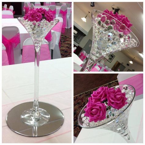 Fuschia Centerpieces Table Decorations, Golf Invite, Hot Pink Centerpieces, Hot Pink Table, Pink Table Cloth, Martini Glass Centerpiece, Deco Nouvel An, Hot Pink Decor, Silver Party Decorations