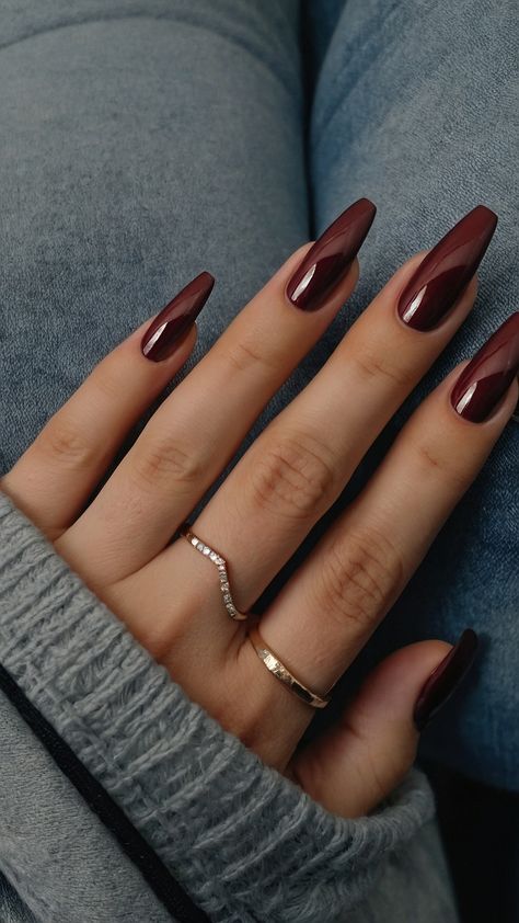 Discover trendy burgundy nail designs in dark red hues for a polished look From classy black and short French tips to chrome and acrylic short nails these elegant nail art ideas are perfect for your next manicure Boost your nail game with sophisticated burgundy nail designs