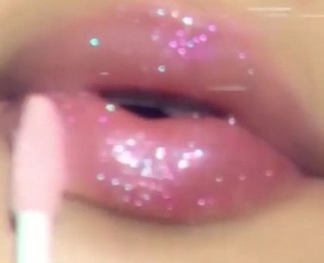 Pink Glitter, Makeup Looks, Lips, Glitter, Makeup, Pink, White, Beauty, Make Up Looks