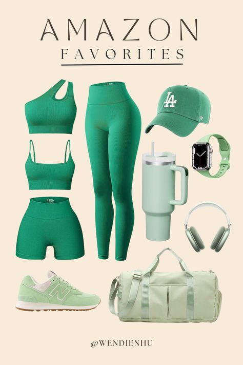 Green Workout Aesthetic, Green Athletic Outfit, Running Tights Outfit, Green Workout Outfit, Green Workout Clothes, Green Gym Outfit, Sporty Outfits Aesthetic, Nike Leggings Outfit, Airpod Max Aesthetic