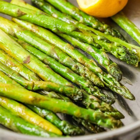 How to Cook Asparagus Cooked Asparagus On Stove, How To Cook Frozen Asparagus, How To Cook Asparagus On The Stove, Asparagus On The Stove, Cooking Asparagus, Pink Sauce Pasta, Easy Veggie Side Dish, Cook Asparagus, Asparagus Recipes Oven