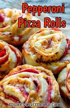 Homemade Pizza Rolls - A Great Party Food Appetizer or Snack Pizza Roll Appetizer, Pepperoni Pizza Rolls, Homemade Pizza Rolls, Pizza Roll Recipe, Pizza Fatta In Casa, Best Appetizer Recipes, Finger Foods Easy, Pizza Recipes Homemade, Tailgate Food