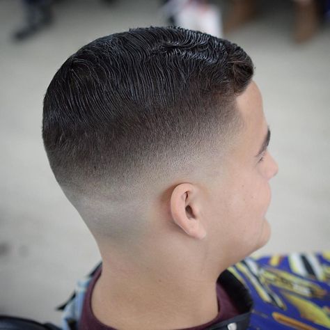 Haircut with Skin Fade Indian Army Haircut, Army Hairstyle, Army Haircut, Military Haircuts Men, Hairstyle Boy, Professional Hairstyles For Men, Long Haired Men, Military Hair, Military Cut