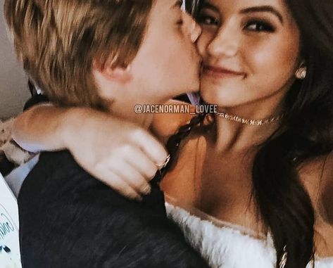 Jace Norman And Isabela Moner, Isabela Merced, Isabela Moner, Jace Norman, April 4, Film Cameras, Girls Life, These Girls, Nickelodeon