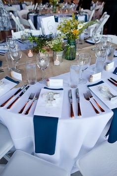 wedding place settings without plates - Google Search Wedding Buffet Table Setup, Buffet Wedding Table Setting, Airplane Hangar Wedding, Wedding Dinner Table Setting, Round Table Settings, Wedding Buffet Table, Hangar Wedding, Wedding Table Place Settings, Rustic Vineyard Wedding