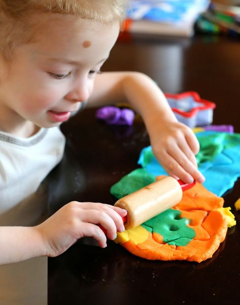 Edible Gluten Free No Cook Playdough My Food Plate, No Cook Playdough, Gluten Free Playdough, Cooked Playdough, Gluten Free Recipes For Kids, Homemade Paint, Clay Crafts For Kids, Baby Play Activities, No Cook