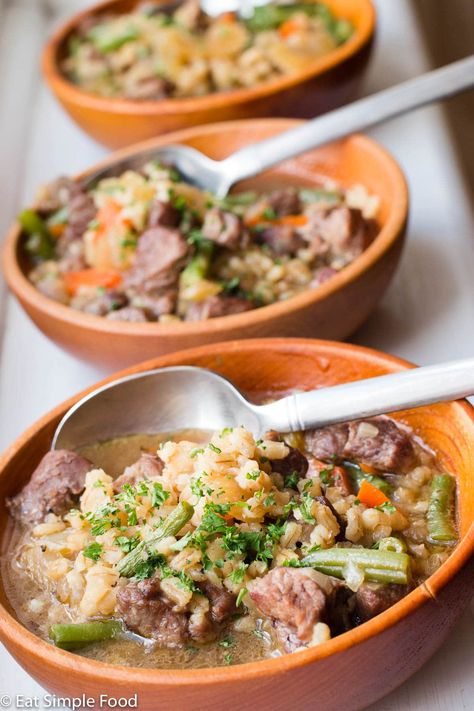 Irish Lamb Stew, Barley Stew, Fall Slow Cooker Recipes, Family Breakfast Recipes, Barley Recipe, Stew Soup, Slow Cooker Lamb, Irish Stew, Lamb Stew