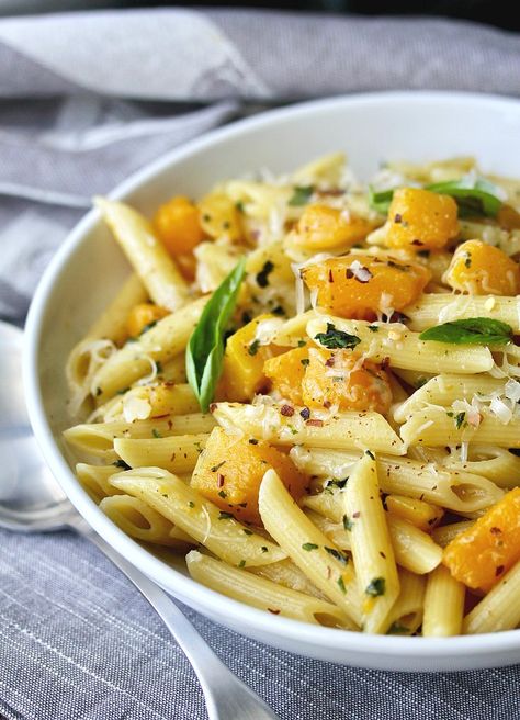 Butternut Squash Pasta with Parmesan cheese Cheesy Butternut Squash, Butternut Squash Chicken, Spicy Butternut Squash Soup, Winter Squash Recipes, Chicken And Pasta, Cut Butternut Squash, Chicken Tagine, Butternut Squash Pasta, Squash Pasta