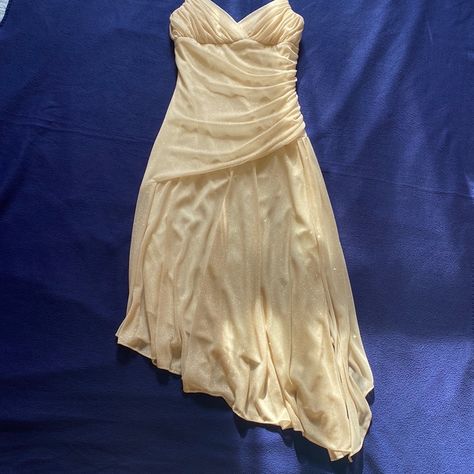 Beautiful Fanny Fashion U.S.A Dress Size M. Shimmery Gold Dress, Gold Satin Dress, Bday Dress, Thrift Inspo, Angel Costume, College Girl, Usa Dresses, Gold Satin, Feather Dress