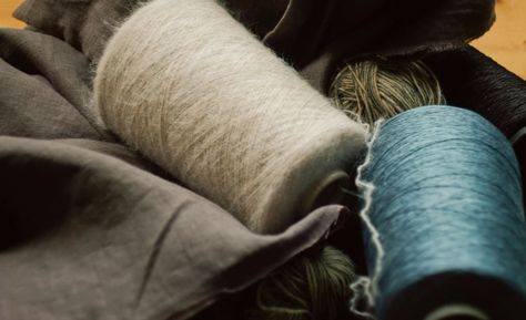 The Unbelievable Science Behind Wool! Merino Wool Clothing, Luxury Bed Sheets, Custom Gown, Eco Friendly Wedding, Wool Clothing, Natural Cosmetics, Vintage Fabrics, Natural Fabrics, Irritated Skin