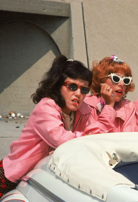 Jamie Donnelly as Jan & Didi Conn as Frenchy - Grease Frenchy Grease, Grease Movie, Septième Art, Look Retro, Picture Collage Wall, Pastel Pink Aesthetic, Photo Wall Collage, Picture Collage, Iconic Movies