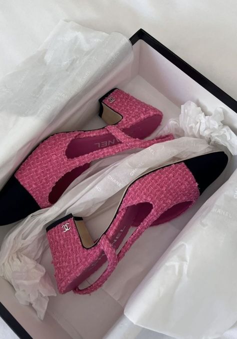 Chanel Mary Janes, Types Of Shoes For Women, Pretty Fairy, Chanel Heels, Mary Janes Shoes, Expensive Shoes, Shoes World, Pink Chanel, Girly Shoes