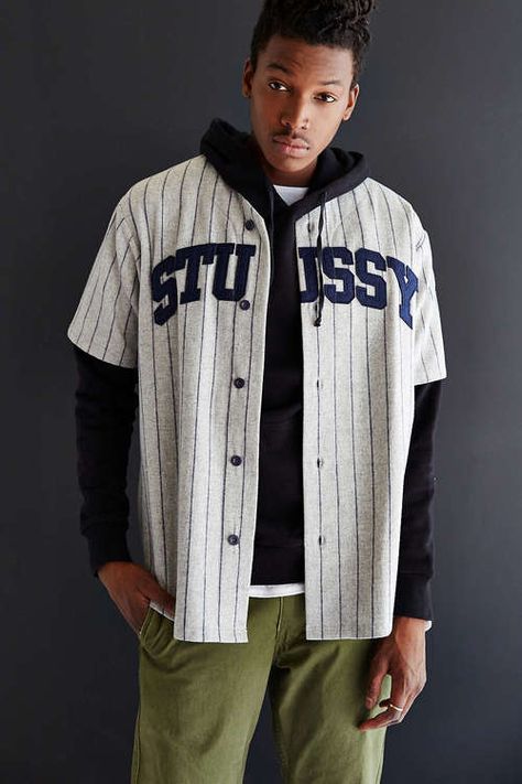 With a more conservative outfit, I could wear baseball jerseys! Jersey Shirt Outfit, Baseball Jersey Fashion, Jersey Outfit Men, Jerseys Outfit, Baseball Shirt Outfit, Basketball Jersey Outfit, Baseball Jersey Outfit, Mens Baseball Shirts, Outfits Con Camisa