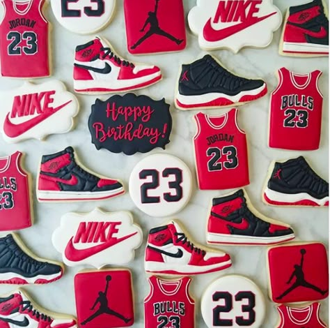 23rd Birthday Themes, 23rd Birthday Decorations, Michael Jordan Birthday, Jordan Gift, Jordan Baby Shower, Golden Birthday Parties, 40th Birthday Party Decorations, Ball Birthday Parties, 33rd Birthday