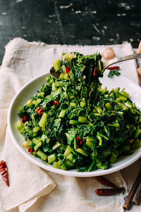 Stir-fried Chinese Mustard Greens (Xuelihong) Chinese Mustard Greens Recipe, Chinese Mustard, Wok Of Life, Woks Of Life, The Woks Of Life, Chinese Vegetables, Chinese Greens, Cooking Thermometer, Mustard Greens