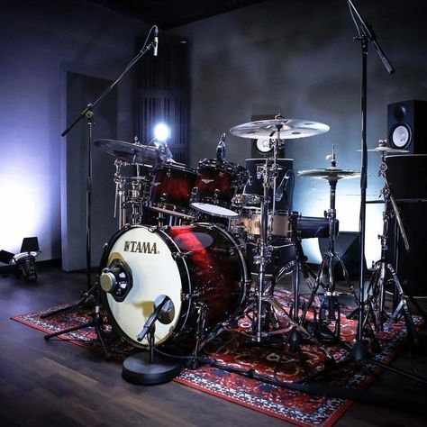 Room With Drums, Electric Drums, Recording Room, Drums Studio, Music Room Design, Home Recording Studio Setup, Drum Room, Home Studio Ideas, Home Music Rooms