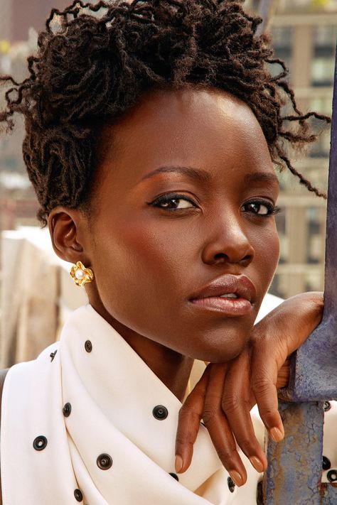 Lupita Nyong’o | Harper’s Bazaar UK | November 2024 | 📷 Alexi Lubormiski Lupita Nyong'o Makeup, Alexi Lubomirski, Modern World History, Lupita Nyong, Lupita Nyongo, Lupita Nyong'o, Stylish Celebrities, Harper’s Bazaar, Harper's Bazaar