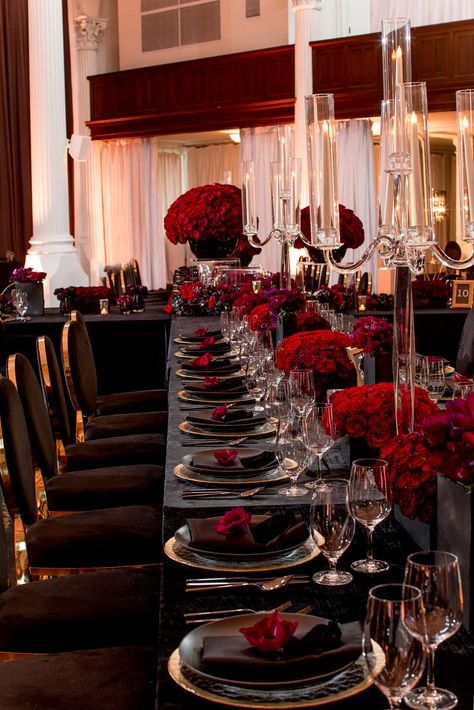 Glam Dinner Party, Dark Wedding Theme, Dinner Party Table Settings, Red Wedding Theme, Birthday Dinner Party, Dinner Party Table, Party Table Settings, Dark Wedding, Dream Wedding Ideas Dresses