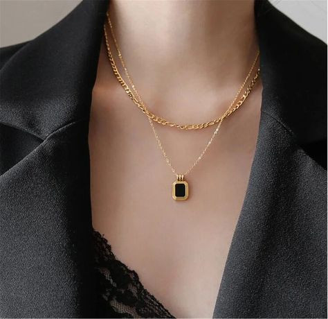 Thanksgiving Tips, Layer Chain, Minimalist Necklace Gold, Double Layer Necklace, American Independence, Layered Necklace Set, Halloween Easter, Square Pendant, Layered Jewelry