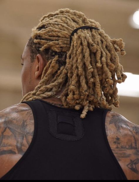 Blond Locs Men, Rope Twist Locs Styles Men, Locs Blonde And Black, Bleached Dreads Men, Brown Locs Men, Blonde Locs Men, Blonde Dreads Men, Dreads Hairstyles For Men, Women Dreads