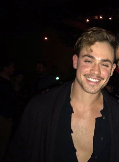 Blue eyes and smiles will literally cause the heart attack that kills me Dacre Montgomery Eyes, Dacre Montgomery Smile, Actors With Blue Eyes, Darce Montgomery, Akali League Of Legends, Billy Hargrove, Blue Eyed Men, Dacre Montgomery, Tom Felton