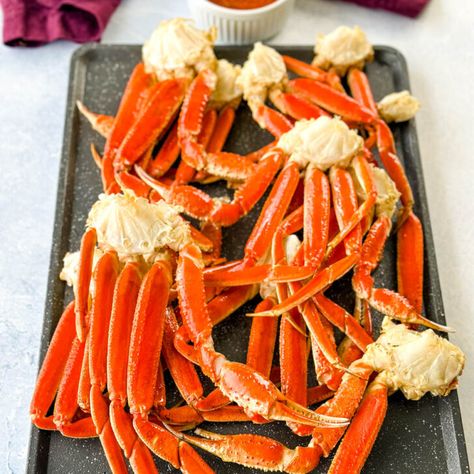 Smoked Crab Legs - Simple Seafood Recipes Smoked Crab Leg Recipes, Simple Seafood Recipes, Dungeness Crab Legs, Crab Legs On The Grill, Snow Crab Legs, King Crab Legs, Smoked Meat, Dungeness Crab, Garlic Butter Sauce