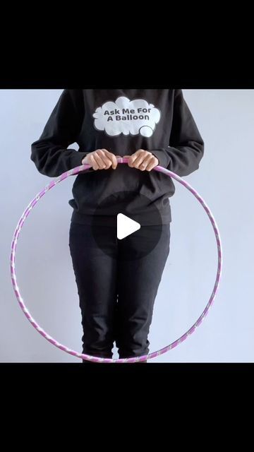 Stand For Balloon Arch, Clothing Rack Balloon Arch, Balloons On Hula Hoop, Balloon How To Tutorials, Ring Stand Balloon Decor, Balloon Arch With Hula Hoop, How To Make A Balloon Archway, Balloon Holder Ideas, Diy Balloon Ring Stand