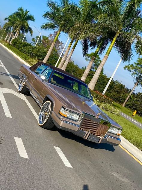 Simply amazing 🤩 Check out this sweet Cadillac soaking up the sun in Miami Florida #Voguetyres #Vogues #Vogue Cadillac Lowrider, Oldschool Cars, Mexican Man, Slab City, Coupe Deville, Mexican Men, Lowrider Cars, Cadillac Fleetwood, Old School Cars