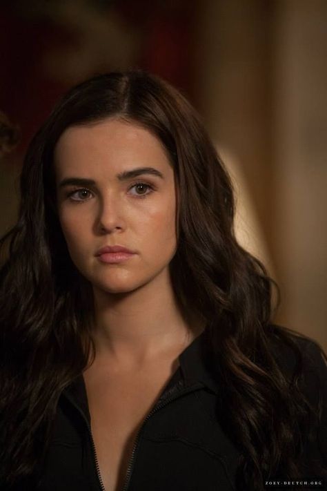 Zoey Deutch Movies, Lucy Fry, Vampire Academy Movie, Danila Kozlovsky, Rose Hathaway, Zoey Deutch, Cameron Monaghan, Sarah Hyland, Danielle Campbell