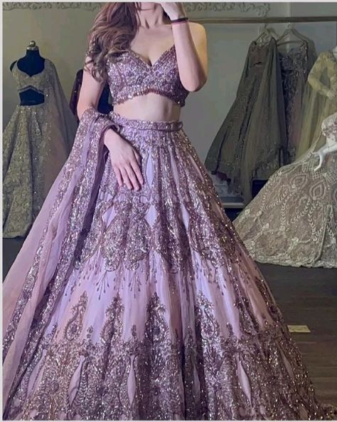 Guest Lehenga, Event Advertisement, Emmy Red Carpet, Indian Wedding Reception Outfits, Bride Lehenga, Latest Bridal Lehenga Designs, Heavy Lehenga, Emmys Red Carpet, Engagement Dress Indian