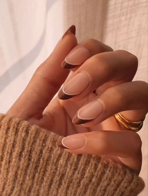 Nail Ideas Oval French Tip, Birthday Nails Almond Scorpio, Oval Nail Inspo Aesthetic, Oval French Tip Nails Fall, Cinnamon Nail Design, Nails For Brown Hands, Modern French Nail Designs, Simple Elegant Nails Almond, Oval Nail Inspo Acrylic