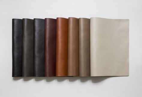 Our HORIZON leather gives you endless possibilities for adding elegance to any environment. With an array of earthy tones reminiscent of a landscape, including hues that echo the atmosphere and aesthetics from sunrise to sunset. Textile Photography, Leather Swatches, Masculine Interior, Material Palette, Fabric Textures, Victorian Design, Premium Colors, Colour Board, Interior Fabric