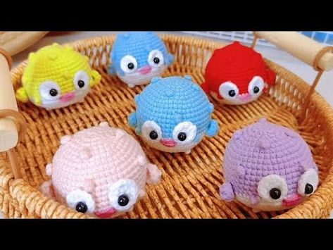 Cute Crochet Pufferfish-prat 1 - YouTube Pufferfish Crochet Pattern, Crochet Puffer Fish, Fish Chart, Crochet Sea Creatures, Keychain Crochet, Puffer Fish, Crochet Bucket, Fish Patterns, Crochet Keychain