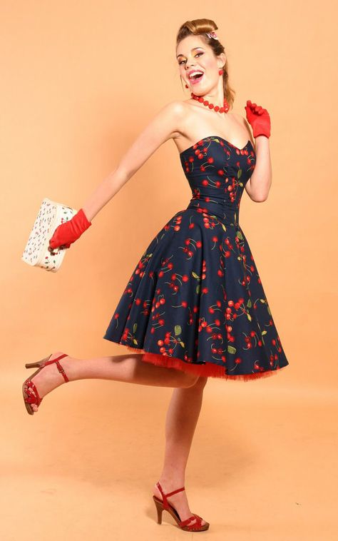 Rockabilly Cherry Bomb dress by TicciRockabilly on Etsy, $120.00 Moda Pin Up, Vintage Pin Ups, Shooting Pose, Vestidos Pin Up, Rockabilly Mode, Victory Rolls, Pin Up Vintage, Robes Vintage, Rockabilly Outfits