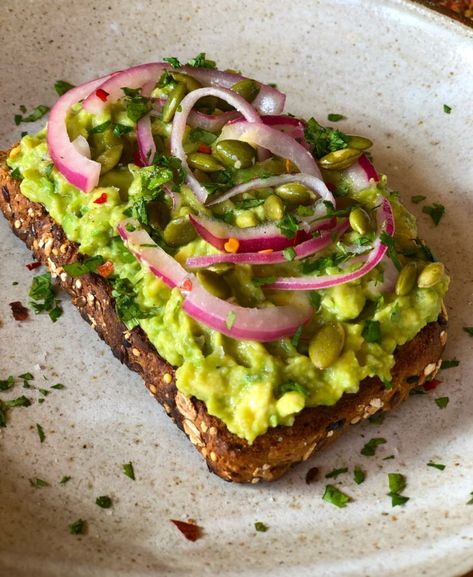 Spicy Avocado Toast, Smashed Avocado Toast, Country White Bread, Avocado Recipe, Smashed Avocado, Healthy Lunches, Roast Pumpkin, Pickled Onions, Avocado Recipes