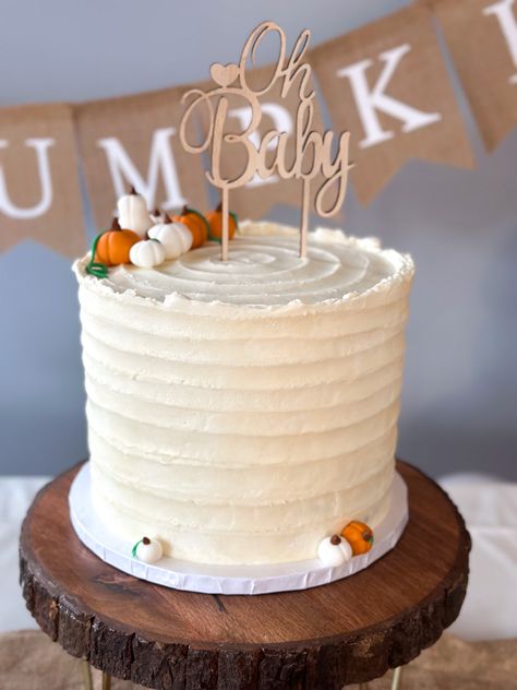 The cutest pumpkin theme cake for your next baby shower or gender reveal. Minimal yet a statement! Turkey Gender Reveal Cake, Gender Reveal Cake Fall Theme, Neutral Halloween Gender Reveal, Fall Gender Reveal Cakes, Halloween Gender Reveal Cake Ideas, November Gender Reveal Themes, Gender Reveal Themes For November, Boho Pumpkin Gender Reveal, Thanksgiving Gender Reveal Cake