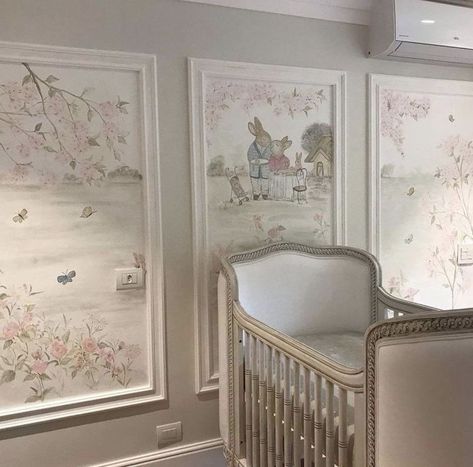 Mom Core, Luxury Baby Room, Nursery Room Design, Baby Room Inspiration, With Wallpaper, Nursery Room Inspiration, Baby Room Design, Nursery Baby Room, Hus Inspiration