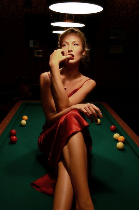 Pool Bar Photoshoot, Bar Photoshoot Ideas, Billiard Photography, Pool Table Photoshoot, Billiards Aesthetic, Creative Shoot, City Shoot, Studio Photography Poses, Creative Photoshoot Ideas