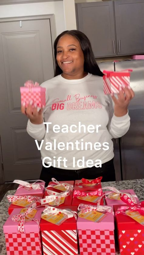 Alright I know I’ve been promising this video on the Valentine’s lollipop for over a week and I finally got it done. Most of the supplies… | Instagram Valentines Instagram, Idea For Valentine, Fall Gift Baskets, Appreciation Gifts Diy, Candy Bouquet Diy, Valentine Gift Baskets, Teacher Appreciation Gifts Diy, Valentine Baskets, Easy Valentine Crafts