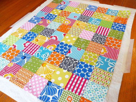 A quilt without binding tutorial. Ok I'm trying my hand at quilting. Here we go... Quilt Without Binding, Binding Quilt, Block Quilt Ideas, Quilt Colors, Stamp Quilt, Red Pepper Quilts, Simple Quilt, Quilting Tutorial, Sewing Quilts