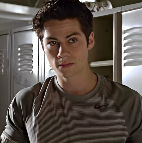 Stiles Stilinski Icons, Dylan O'brien Maze Runner, Stiles Derek, Teen Doctor, Dylan Obrian, Dylan Obrien, Teen Wolf Mtv, Cute Guy Pics, Void Stiles