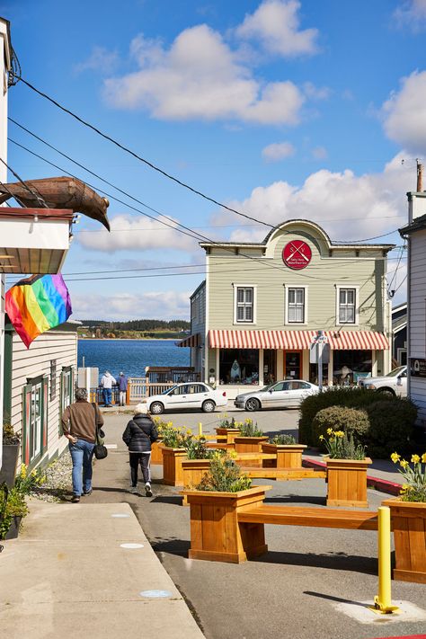 Whidbey Island: Where to Eat, What to Do, and Where to Stay | Seattle Met Whidbey Island Things To Do, Seattle Islands, Bainbridge Island Washington, Whidbey Island Washington, Sister Trip, Washington Island, Seattle Trip, Deception Pass, Magic Birthday