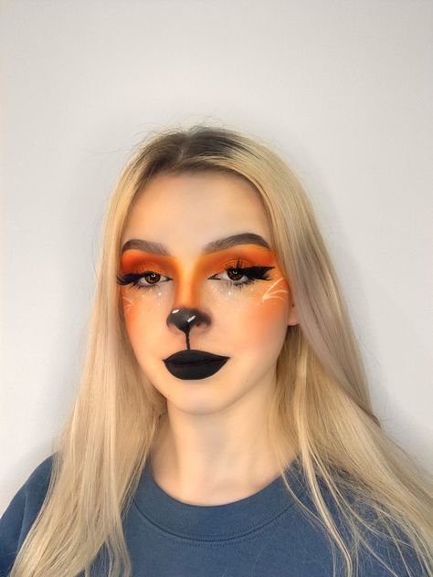 Fox Inspired Makeup Look, Fox Animal Makeup, Fox Face Makeup Halloween, Fox Halloween Makeup For Women, Red Panda Makeup Halloween, Cute Monkey Makeup, Fox Makeup Looks Halloween, Cute Fox Makeup Halloween, Raccoon Makeup Halloween