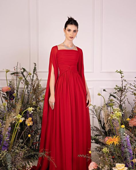 Dresses With Cape Sleeves, Victorian Era Dresses, Fall Winter 2023 2024, Eid Dresses, Party Fits, Red Chiffon, Cape Sleeves, Simple Dress, Elegant Red