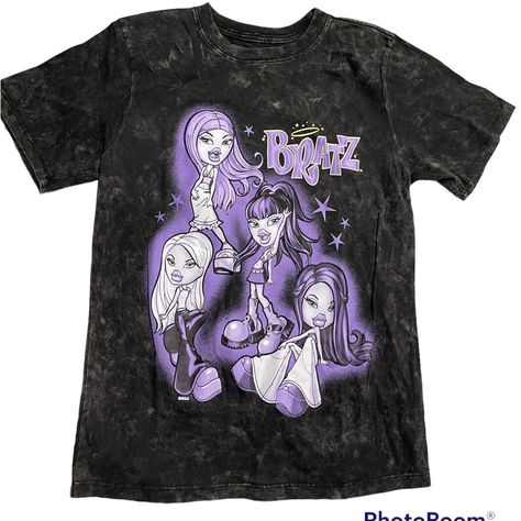 Brand New Bratz Graphic Teeabsolutely Awesome Graphic Tee From One Of The Most Iconic Brands Of Our Childhood! I Only Have One Of These Available. Enjoy! Size Xsmall Brand Newno Tags. Never Worn, No Flaws Or Defects. Bratz Purple, Bratz Black, Y2k Bratz, Purple Graphic Tee, The Bratz, Y2k Graphic Tees, 2000s Style, Style Graphic Tee, Graphic Tee Shirt